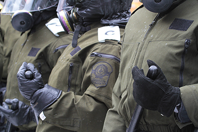 Police Block Central Ottawa : Truck Protest : February 2022 : Personal Photo Projects : Photos : Richard Moore : Photographer